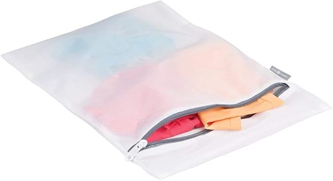 iDesign Medium Mesh Laundry Bag - Image 5