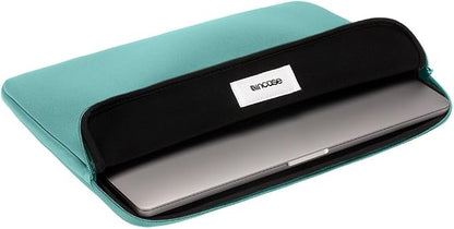 Incase Classic Universal Sleeve - Image 8