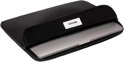 Incase Classic Universal Sleeve - Image 9