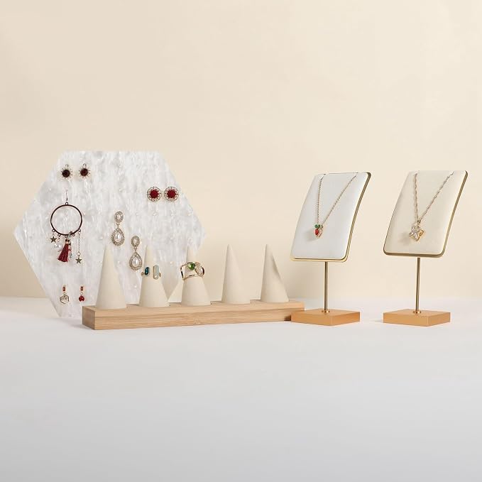GemeShou White jewelry necklace display - Image 6