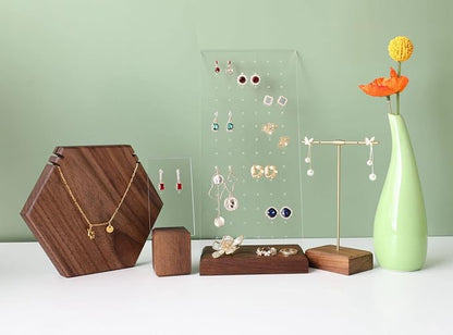 GemeShou walnut earring display - Image 5