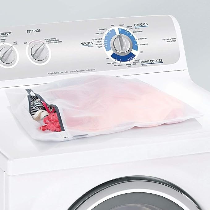 iDesign Medium Mesh Laundry Bag - Image 3