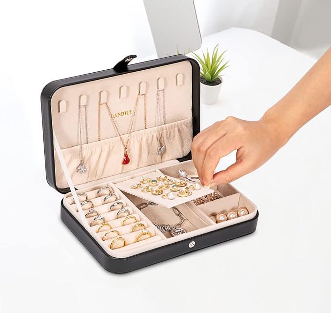 LANDICI Small Jewelry Box for Women Girls, PU Leather Travel Jewelry Case - Image 5
