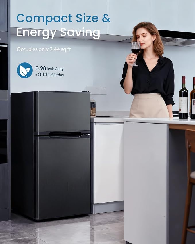 3.2 Cu.Ft Mini Fridge with Freezer - Image 7