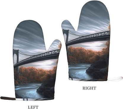 Scenery Bridge Print Oven Mitts Set of 2, Heat Resistant Silicone Oven Mittens - Image 2