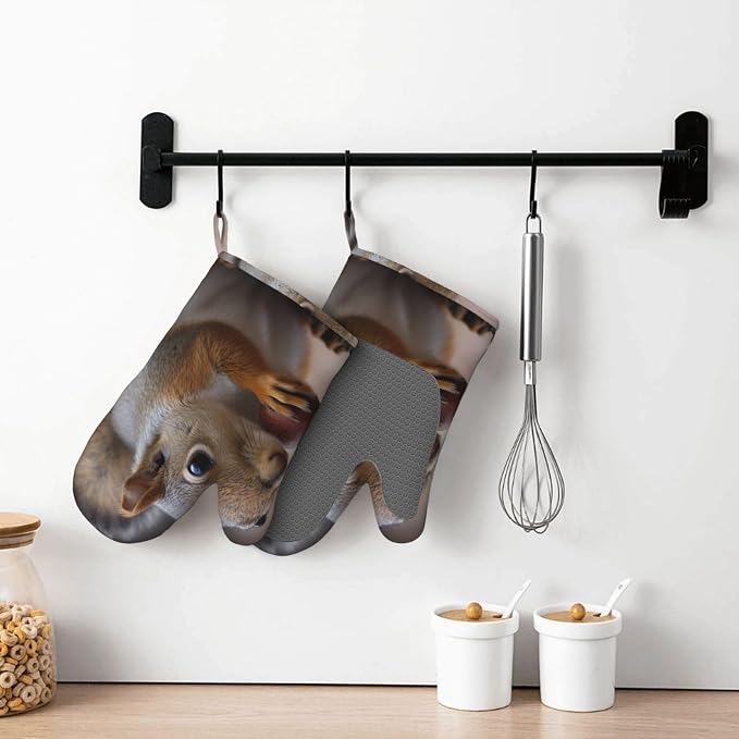 Cute Squirrel Print Oven Mitts Set of 2, Heat Resistant Silicone Oven Mittens - Image 7