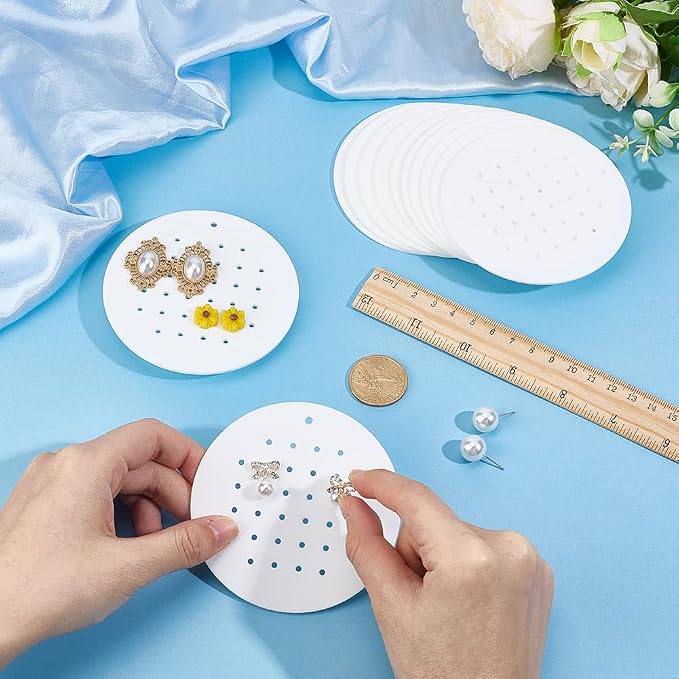 GOMAKERER 20 Pcs Acrylic Earring Display Cards, 32 Holes Portable Stud Earrings - Image 3