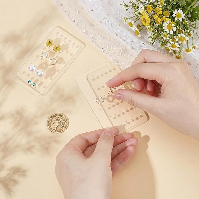 OLYCRAFT 18Pcs Acrylic Earring Display Cards 24 Holes Clear Earring Organizer - Image 3