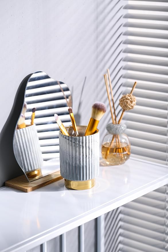 IEEK Makeup Brush Holder Organizer - Image 2