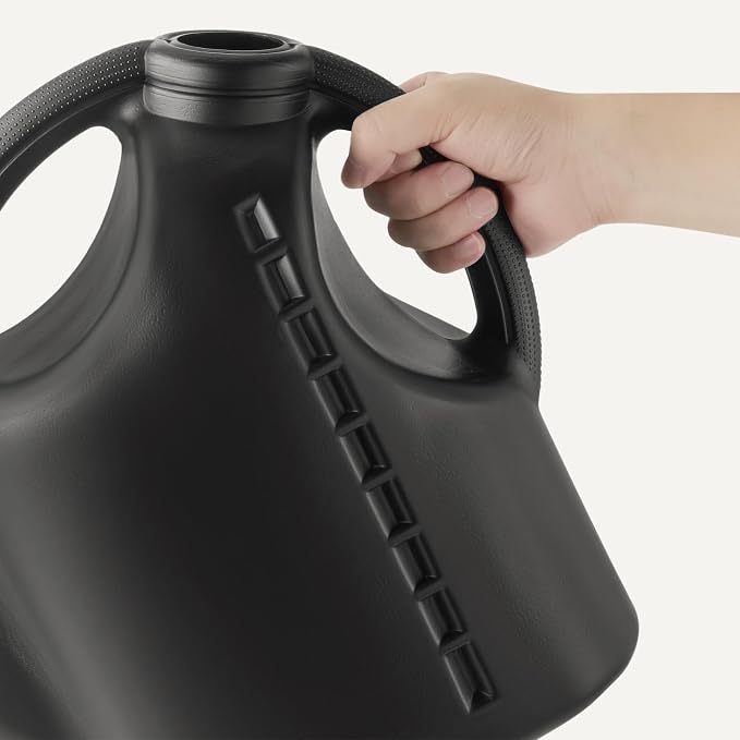 Amazon Basics, Watering Can, 2.64 Gallon Capacity - Image 3