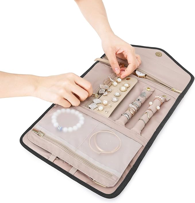 BAGSMART Travel Jewelry Organizer Roll Foldable Jewelry Case - Image 4