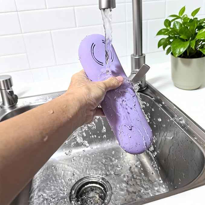 Magnetic Silicone Makeup Brush Holder – Portable Cosmetic Brush Organizer Case - Image 7