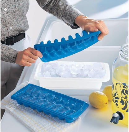 Rubbermaid Ice Cube Bin, Holds 4 Trays, Compact Design, Durable Plastic - Image 2