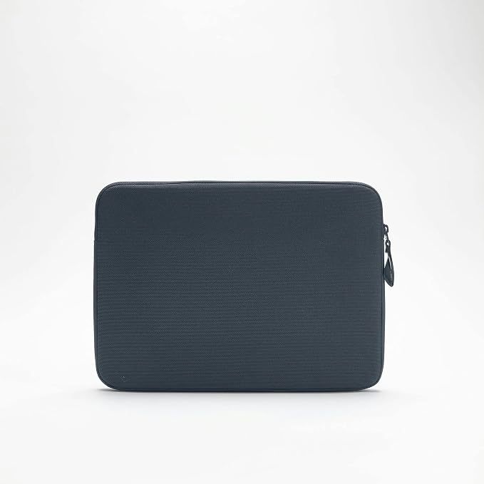 Incase A.R.C. Laptop Sleeve 14 Inch – MacBook Case - Image 7