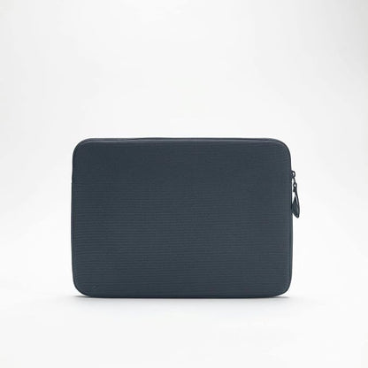 Incase A.R.C. Laptop Sleeve 14 Inch – MacBook Case - Image 7