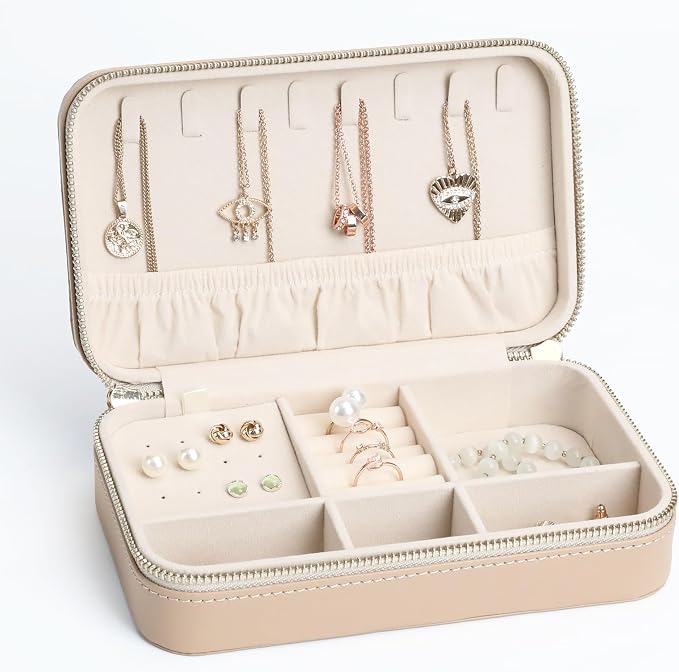 Leather Jewelry Box Women's Travel Jewelry Organizer by V-LafuyJewelryBox