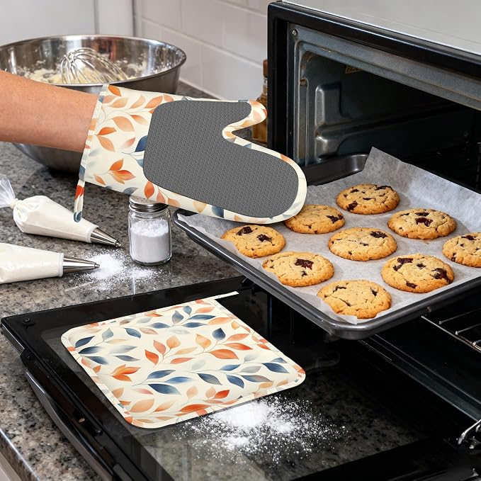 Autumn Leaves Heat-Resistant Silicone Oven Mitts and Pot Holder 4 Piece Set - Image 4
