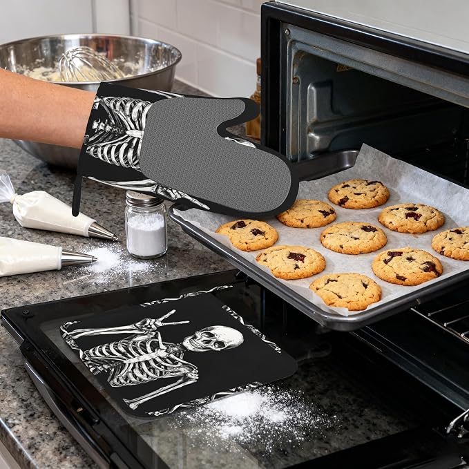 Funny Skull Heat-Resistant Silicone Oven Mitts and Pot Holders 4 Piece Set - Image 4