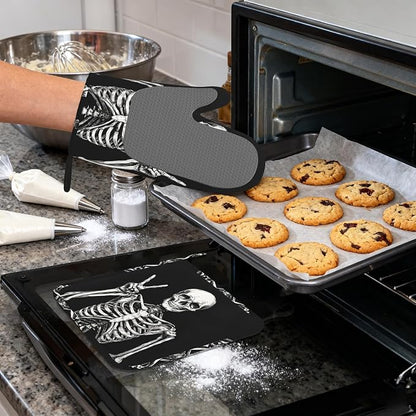 Funny Skull Heat-Resistant Silicone Oven Mitts and Pot Holders 4 Piece Set - Image 4