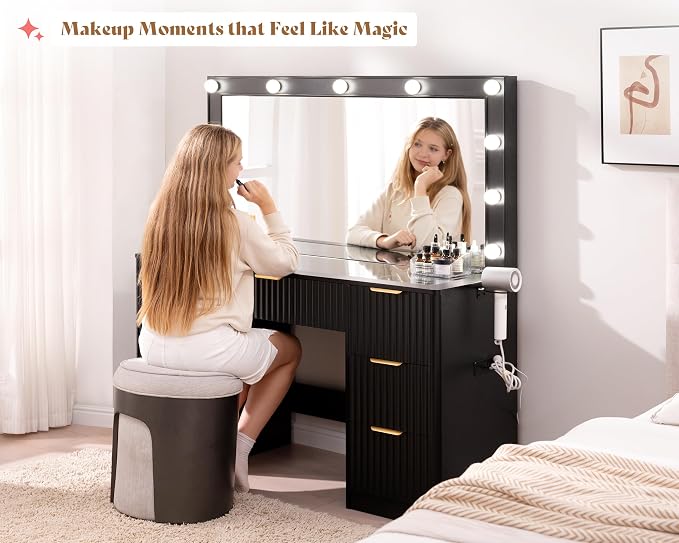 AMERLIFE 47.2" Fluted Vanity Desk - Image 4