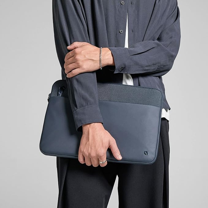 Incase A.R.C. Laptop Sleeve 14 Inch – MacBook Case - Image 6