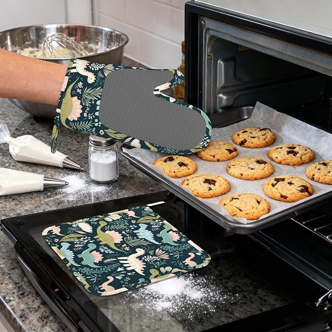 Cute Dinosaur Heat-Resistant Silicone Oven Mitts and Pot Holders 4 Piece Set - Image 4