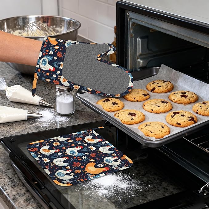 Cute Roosters Hens Chicks Heat-Resistant Silicone Oven Mitts and Pot Holders - Image 4