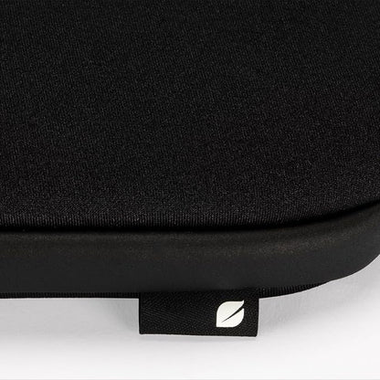 Incase Classic Universal Sleeve - Image 6