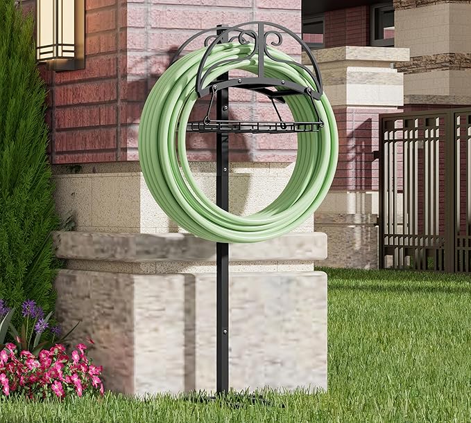 Freestanding Garden Hose Organizer by Calidola